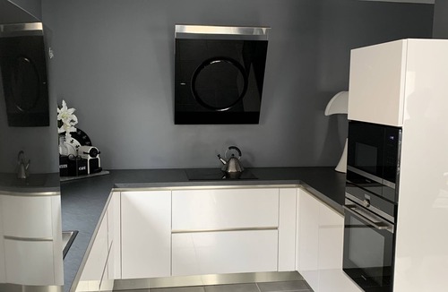 Allauch Villa | Modern villa with heated pool