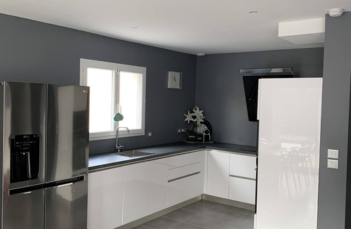 Allauch Villa | Modern villa with heated pool