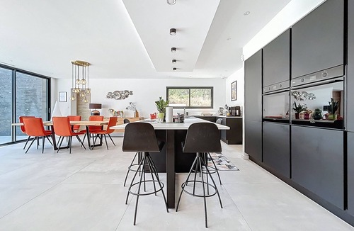 Les Amarats House | Modern villa with pool