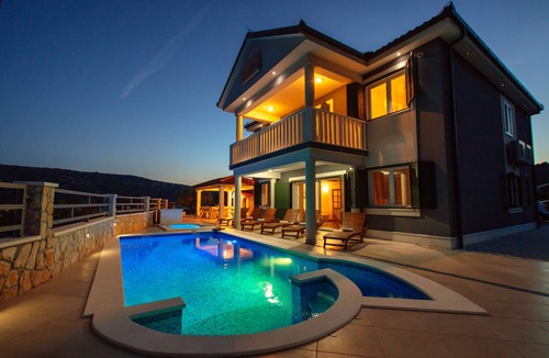 Marina Villa | Modern villa with private pool and BBQ, near TROGIR and SPLIT
