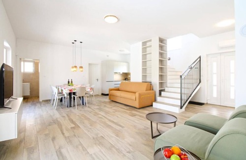 Pula Villa | Modern villa with private pool and garden
