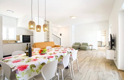 Pula Villa | Modern villa with private pool and garden