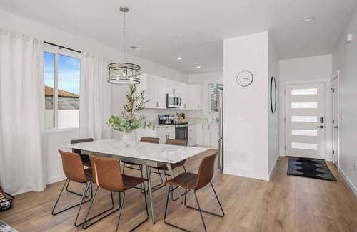 Spokane House | Modern Villa with Scenic Views