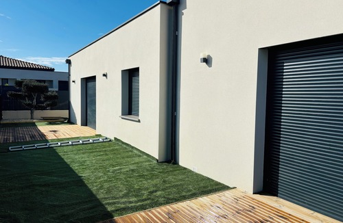 Pennautier Villa | Modern villa with swimming pool and breathtaking views