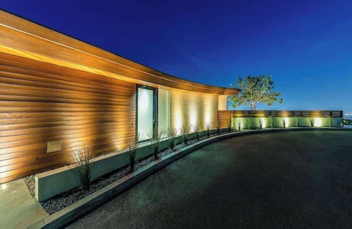 Hollywood Hills House | Modern Villa with Unmatched Skyline Views