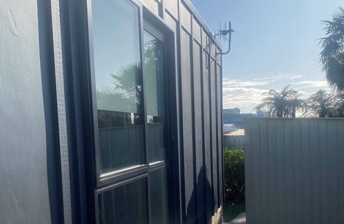 Tirau Cabin | Modern, warm, central, self contained & private