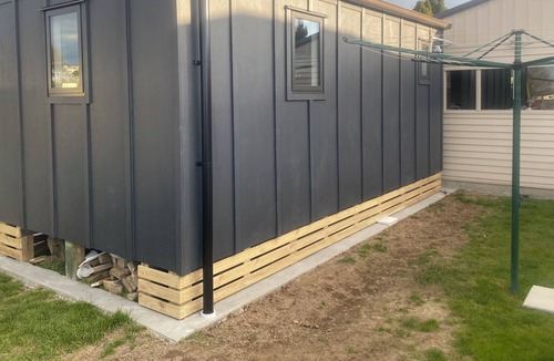 Tirau Cabin | Modern, warm, central, self contained & private