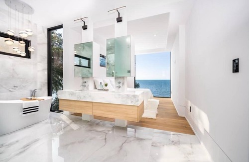 Virgil House | Modern Waterfront House - Custom Built!
