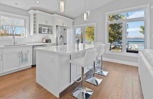 Port McNicoll House | Modern Waterfront Home on Georgian Bay w/Hot Tub!