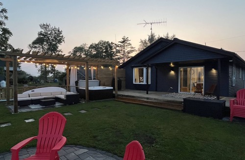 Brighton House | Modern Waterfront Home near Prince Edward County w/Panoramic Lake Ontario Views