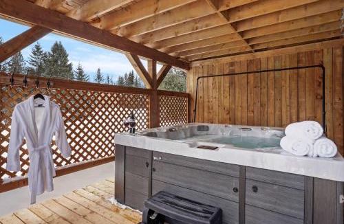Riviere-Rouge Ski Chalet | Modern Waterfront Cottage on the Rouge River & Spa