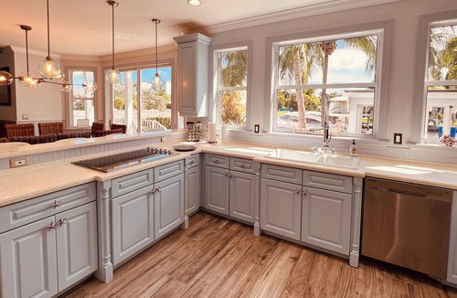 Northeast Miami House | Modern Waterfront Paradise with 9 beds and amenities perfect for long term stays