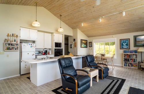 Lopez Island House | Modern waterfront home minutes from shopping, dining, & beaches