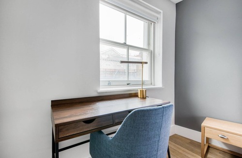 Waterloo Apartment | Modern Waterloo 1BR w/open plan on Lower Marsh, by Blueground