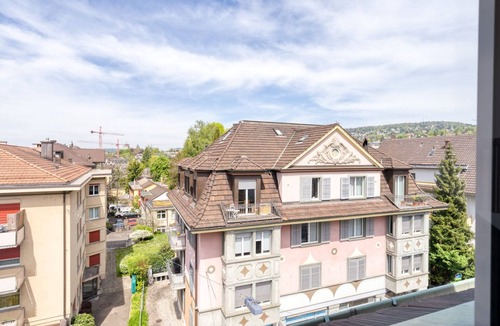 Hottingen Apartment | Modern Weinegg 2.5 Room w/Storage, 10 mins to Seefeld, by Blueground