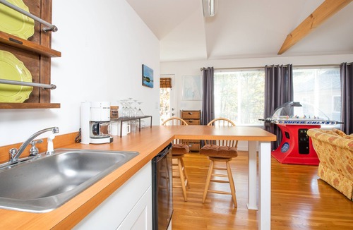 Wellfleet Apartment | Modern Wellfleet Studio Apartment Close to Beaches, Ponds, Trails, and Town