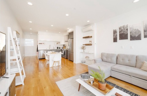 High Point Villa | Modern West Seattle 1BR, Rooftop + Walk to Beach