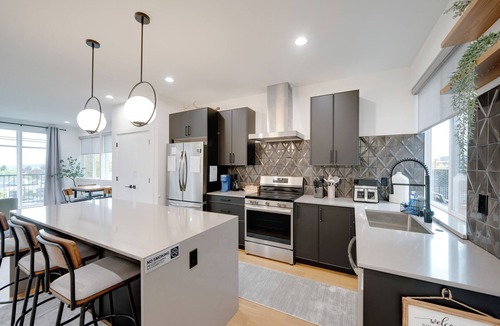 Fairmount Park House | Modern West Seattle Home with View, 3bed, 2.5bath, AC, 2Parking, EV charging