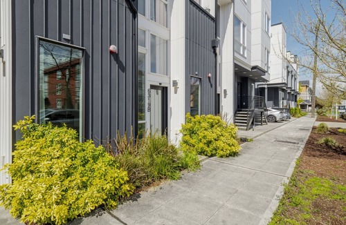High Point Condo | Modern West Seattle Studio Near Parks & Beaches