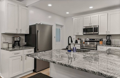 Wilmington House | Modern Wilmington Retreat