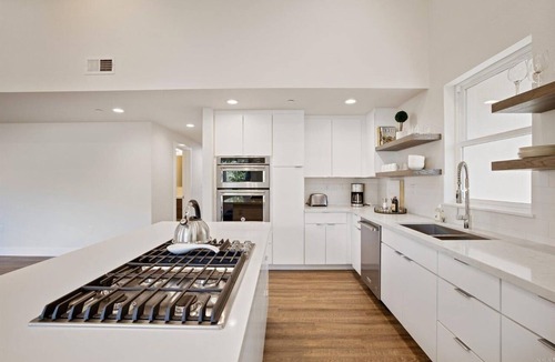 Cloverdale Other | Modern Wine Country WFH Getaway!