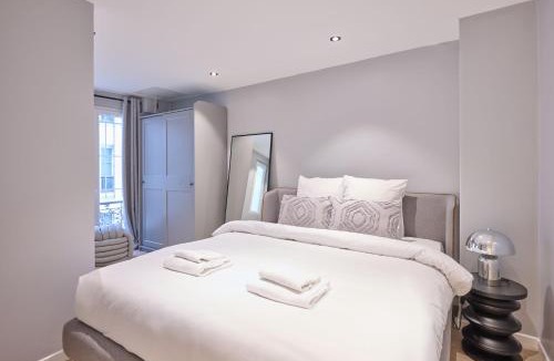 Quartier de la Roquette Apartment | Modern with terrace & 4 spacious bedrooms