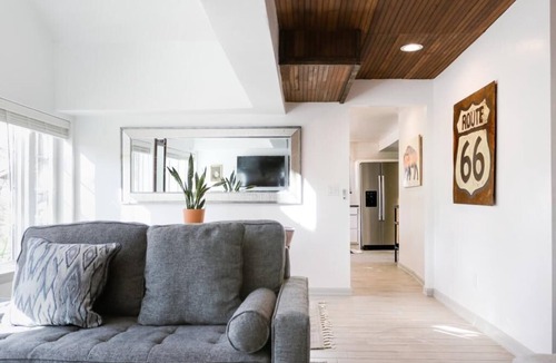 Central Oklahoma City Apartment | Modern Writers Nook