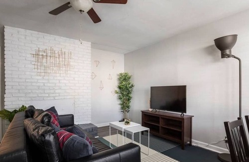 Smoketown Jackson House | Modern yet historic 3BR House by CozySuites