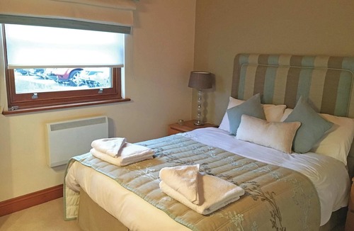 Upwood Ski Chalet | Modern yet rustic designed lodge, ideal for families or couples.