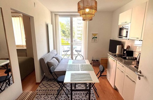 District 4 Apartment | Modern Zurich Apartment Central & Comfortable. 24h Self Check In