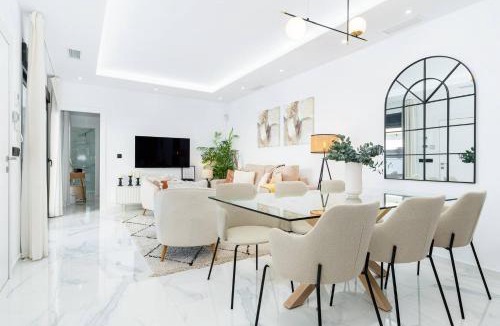 Daya Vieja House | Moderna Casa VillaCristal