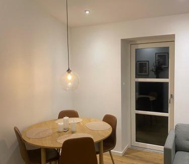 Horsens Apartment | Moderne bybolig tæt på park og centrum