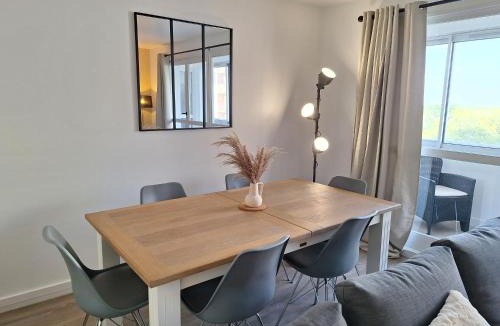 La Source Apartment | Moderne et calme 10 pers à 15mn du centre Orléans