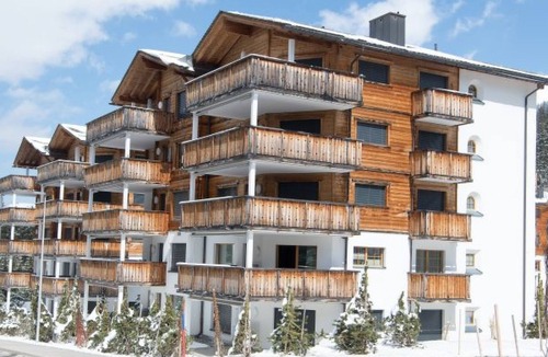 Valbella Apartment | Moderne Ferienwohnung Scalottas Lenzerheide by Interhome