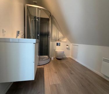 Vejle Apartment | Moderne lejlighed med egen indgang nær Vejle