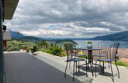 Krattigen Apartment | Moderne Unterkunft mit Panoramablick auf Thunersee