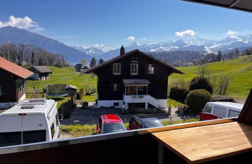Einigen Apartment | Modernes Studio am See mit Aussicht auf Eiger Mönch Jungfrau
