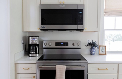 Leacock-Leola-Bareville House | Modernized & Enchanting 1920s Gem