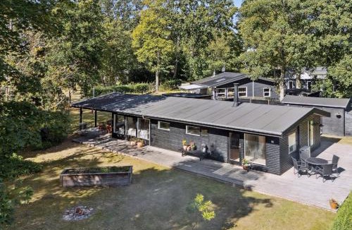 Allingabro House | Modernised Cottage Near Woods And Beach