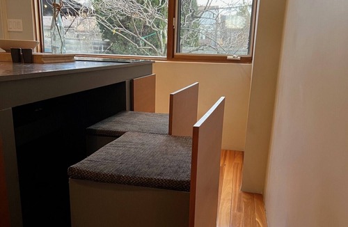Little Italy House | Modernist Home + Nanny Suite + Backyard + 2 Parkingn-> airbnb superhost