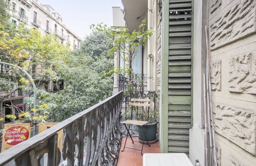 L'Antiga Esquerra de l'Eixample Apartment | Modernist style apartment in central Barcelona