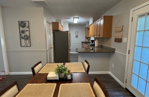 Friendswood House | Modernized 3 Bedroom Getaway close to Houston & Galveston!