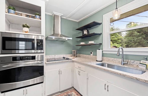 Columbia House | Modernized 3BR home with spacious backyard minutes away from Ft Jackson