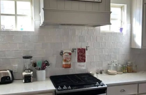 Edmond House | Modernized 4 BR Farmhouse. Close proximity to I-35. Only 20 minutes to OKC.