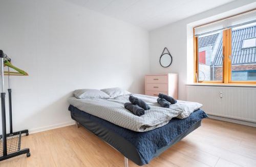 Holstebro Apartment | Modernized Bed & Bath