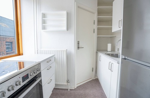 Holstebro Apartment | Modernized Bed & Bath
