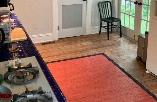 Cambridge House | Modernized classic. Historic district near water.