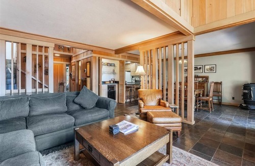Tahoe City Condo | Modernized Pet-Friendly Bluff Unit: Panoramic Lake Views & Trailside Living