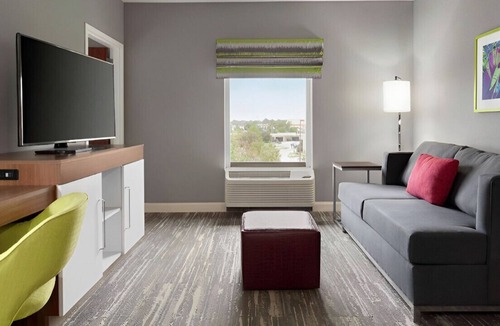 Midwest City RV Rental | Modernly Designed Rm near Newey Shopping Center!