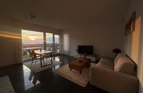Gordola Apartment | Moderno bilocale vista lago Maggiore